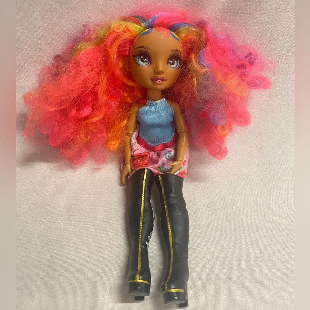 Rainbow High Rockstars Carmen Major Doll - Picture 1 of 8